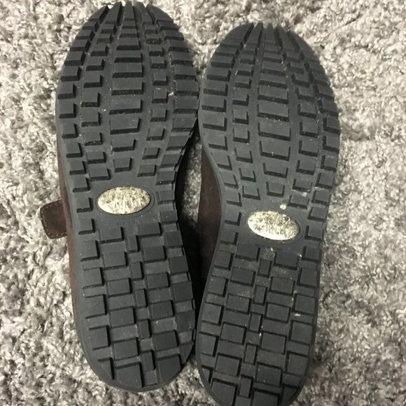 Stuart Weitzman suede fur lined shoes with buckle - Picture 8 of 9